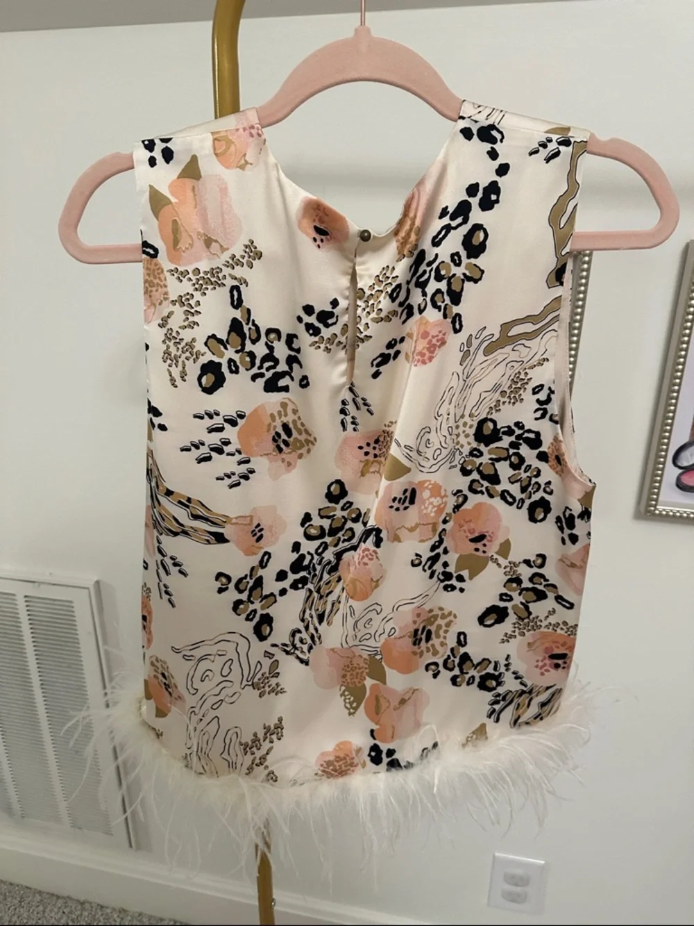 entro Cream Floral & Leopard Feather-Hem Sleeveless Top - Picture 9 of 9